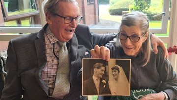 Couple celebrates 64th wedding anniversary at Glenrothes care home